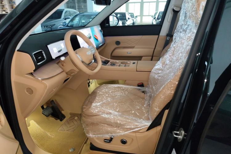 Used Chery Fengyun T11 2026 Model 220 All-Wheel Drive Dual IMAX Theater Edition Left Front Seat