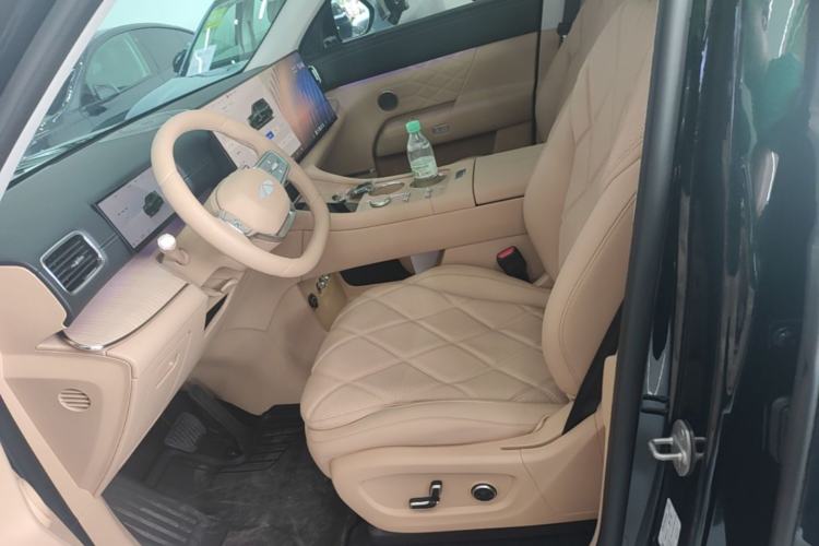 Used Chery Fengyun T11 2026 Model 220 Rear-Drive Dual IMAX Theater Edition Left Front Seat