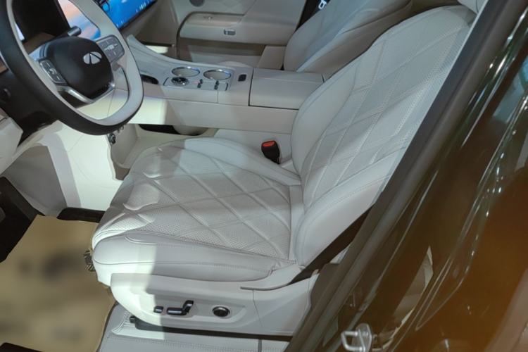 Used Chery Fengyun T11 2026 Model 220 All-Wheel Drive Family Fun Edition Left Front Seat