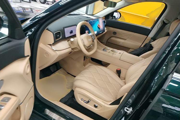 Used Chery Fengyun T11 2026 Model 220 All-Wheel Drive Family Fun Edition Left Front Seat