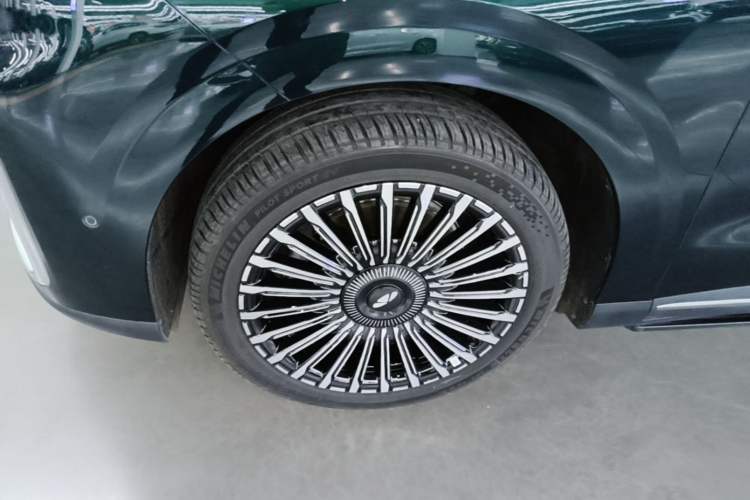 Used Chery Fengyun T11 2026 Model 220 All-Wheel Drive Dual IMAX Theater Edition Left Front Wheel Hub