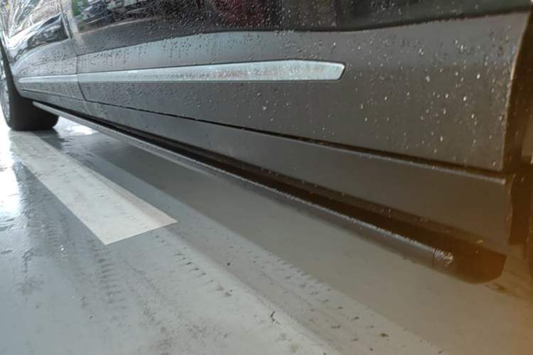 Used Chery Fengyun T11 2026 Model 220 All-Wheel Drive Family Fun Edition Left Side Sill