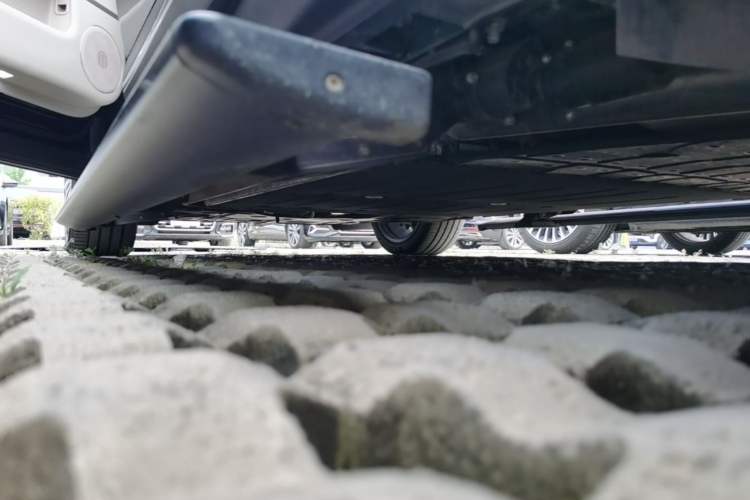 Used Chery Fengyun T11 2026 Model 220 All-Wheel Drive Family Fun Edition Left Side Sill