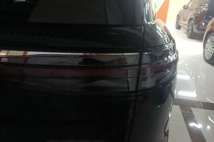 Used Chery Fengyun T11 2026 Model 220 All-Wheel Drive Family Fun Edition Right Rear Taillight