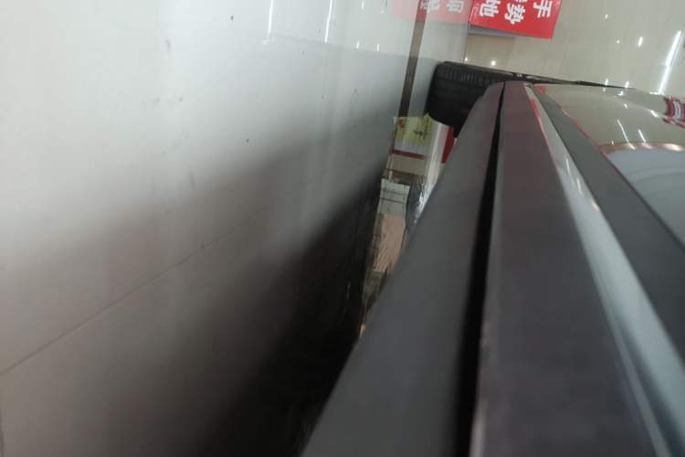 Used Chery Fengyun T11 2026 Model 220 All-Wheel Drive Family Fun Edition Right Side Sill