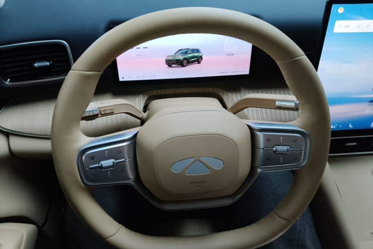 Used Chery Fengyun T11 2026 Model 220 All-Wheel Drive Dual IMAX Theater Edition Steering Wheel