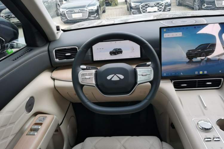 Used Chery Fengyun T11 2026 Model 220 All-Wheel Drive Family Fun Edition Steering Wheel