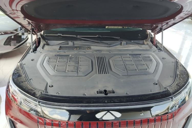 Used Chery Fengyun T11 2026 Model 220 All-Wheel Drive Family Fun Edition Engine Bay