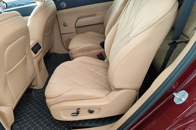 Used Chery Fengyun T11 2026 Model 220 Rear-Drive Dual IMAX Theater Edition Left Rear Seat
