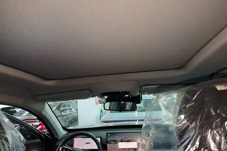 Used Chery Fengyun T8 2025 1.5T 130 km Comfort Edition 7-Seater Headliner
