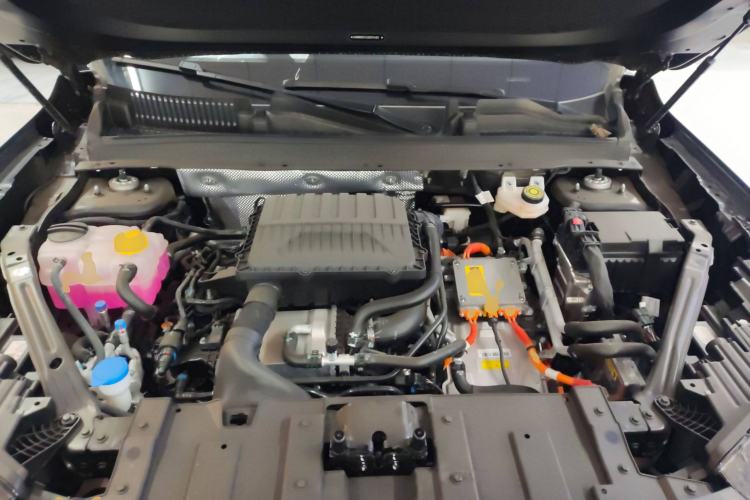 Used Chery Fengyun T8 2025 1.5T 130 km Comfort Edition 5-Seater Engine Bay