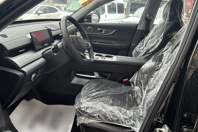 Used Chery Fengyun T8 2025 1.5T 130 km Comfort Edition 5-Seater Interior 2