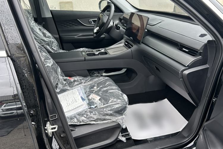 Used Chery Fengyun T8 2025 1.5T 130 km Comfort Edition 5-Seater Interior 4