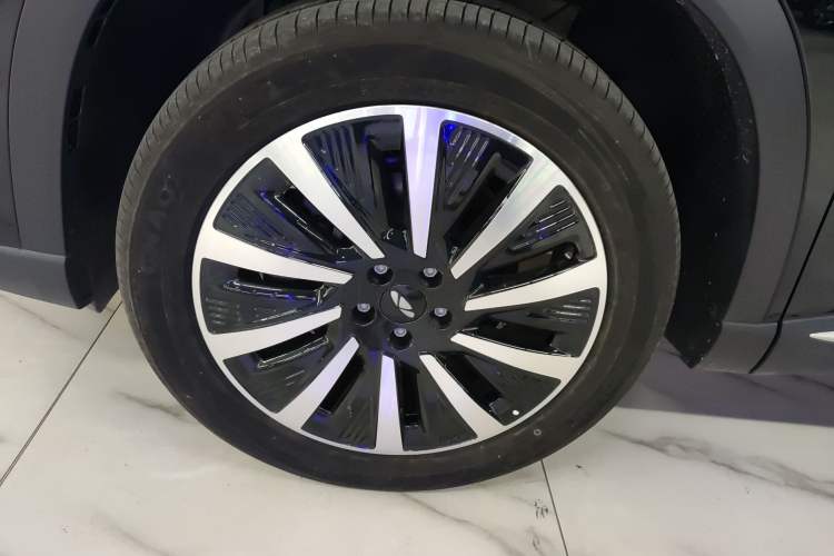 Used Chery Fengyun T8 2025 1.5T 130 km Comfort Edition 5-Seater Left Front Wheel Hub