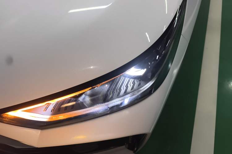 Used Chery Fengyun T8 2025 1.5T 130 km Luxury Edition 5-Seater Left Front Headlight