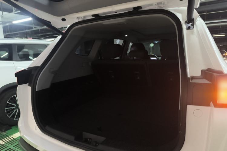 Used Chery Fengyun T8 2025 1.5T 130 km Luxury Edition 5-Seater Trunk