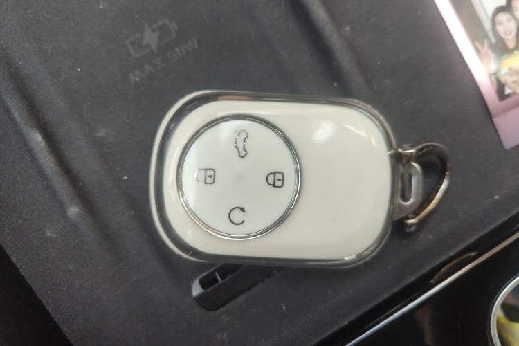 Used Chery Fengyun T9 2024 120 Long-Range Standard Version 5 Seats Lithium-NMC Battery Vehicle Key
