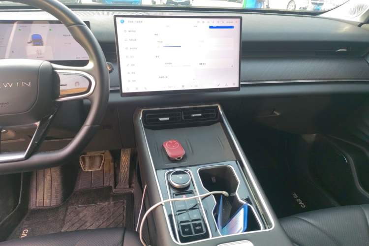 Used Chery Fengyun T9 2024 120 Long-Range Comfort Version 7-Seater Lithium-Ion Battery Audio And AC Panel