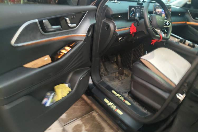 Used Chery Fengyun T9 2024 120 Long-Range Comfort Version 5 Seats Lithium Iron Phosphate Driver Seat