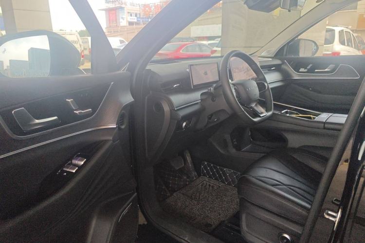 Used Chery Fengyun T9 2024 120 Long-Range Flagship Version 7 Seats Ternary Lithium Driver Seat