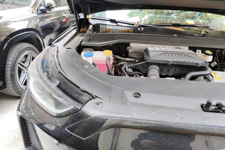 Used Chery Fengyun T9 2024 120 Long-Range Flagship Version 7 Seats Lithium Iron Phosphate Engine Bay Right
