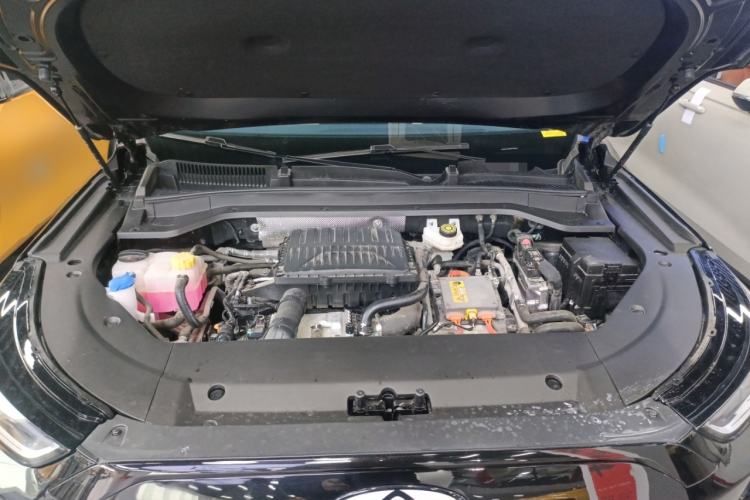 Used Chery Fengyun T9 2024 120 Long-Range Flagship Version 7 Seats Lithium Iron Phosphate Engine Bay