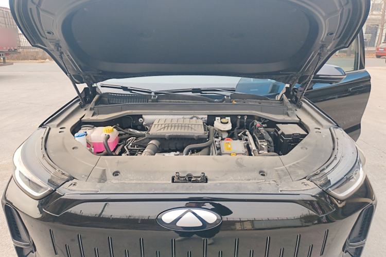 Used Chery Fengyun T9 2024 120 Long-Range Flagship Version 7 Seats Ternary Lithium Engine Bay