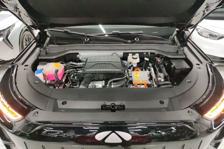 Used Chery Fengyun T9 2024 120 Long-Range Luxury Version 5 Seats Lithium Iron Phosphate Engine Bay