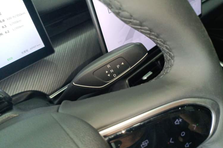 Used Chery Fengyun T9 2024 120 Long-Range Flagship Version 7 Seats Ternary Lithium Gear Lever