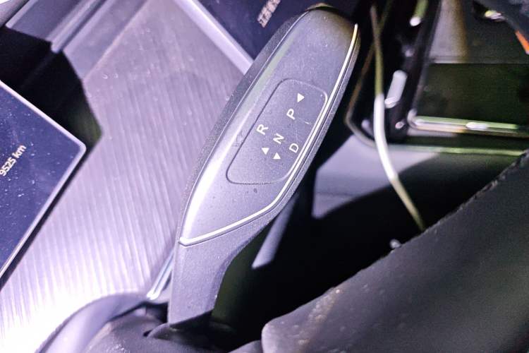 Used Chery Fengyun T9 2024 120 Long-Range Comfort Version 5-Seater with Ternary Lithium Battery Gear Lever