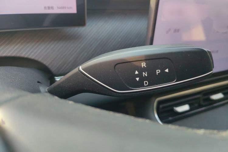 Used Chery Fengyun T9 2024 120 Long-Range Comfort Version 7-Seater Lithium-Ion Battery Gear Lever