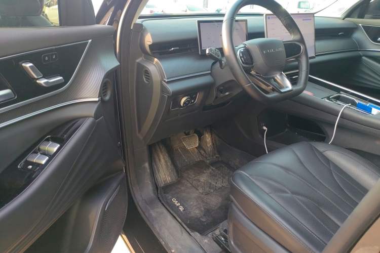 Used Chery Fengyun T9 2024 120 Long-Range Comfort Version 7-Seater Lithium-Ion Battery Interior 3