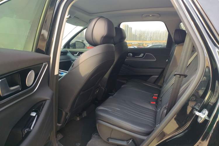 Used Chery Fengyun T9 2024 120 Long-Range Comfort Version 7-Seater Lithium-Ion Battery Interior 4