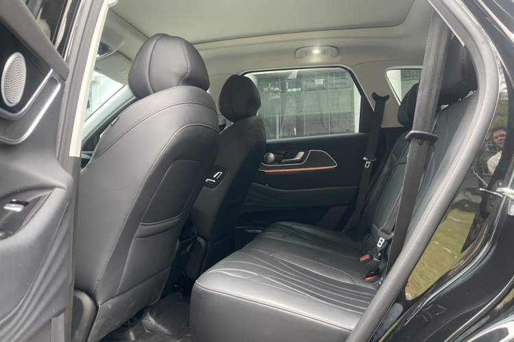 Used Chery Fengyun T9 2024 120 Long-Range Luxury Version 5 Seats Ternary Lithium Interior 6