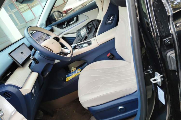Used Chery Fengyun T9 2024 120 Long-Range Flagship Version 7 Seats Lithium Iron Phosphate Left Front Seat