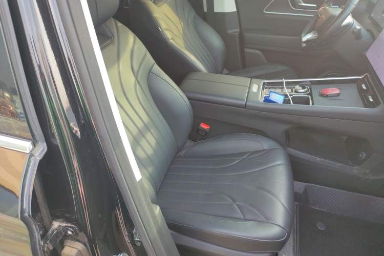 Used Chery Fengyun T9 2024 120 Long-Range Comfort Version 7-Seater Lithium-Ion Battery Right Front Seat