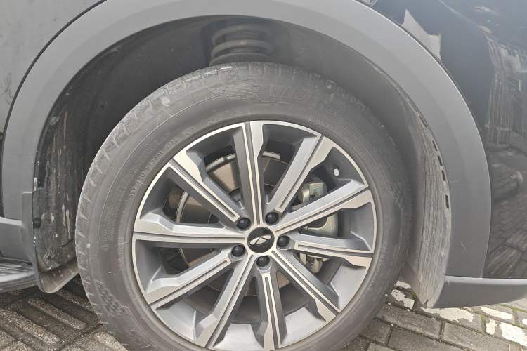 Used Chery Fengyun T9 2024 120 Long-Range Comfort Version 5 Seats Lithium Iron Phosphate Right Front Wheel Hub