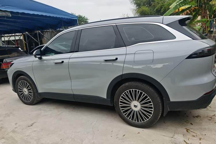 Used Chery Fengyun T9 2024 120 Long-Range Flagship Version 7 Seats Ternary Lithium Exterior 3