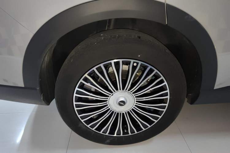Used Chery Fengyun T9 2024 120 Long-Range Flagship Version 7 Seats Ternary Lithium Exterior 3