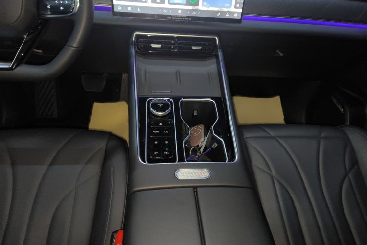 Used Chery Fengyun T9 2024 120 Long-Range Flagship Version 7 Seats Ternary Lithium Gear Lever