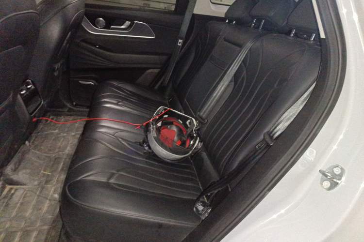 Used Chery Fengyun T9 2024 120 Long-Range Standard Version 5 Seats Lithium-NMC Battery Left Rear Seat