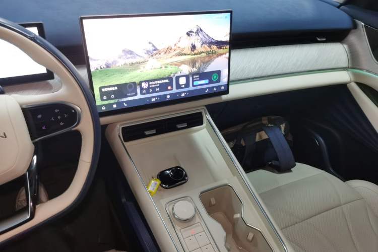 Used Chery Fengyun T9 2024 120 Long-Range Flagship Version 7 Seats Ternary Lithium Audio And AC Panel