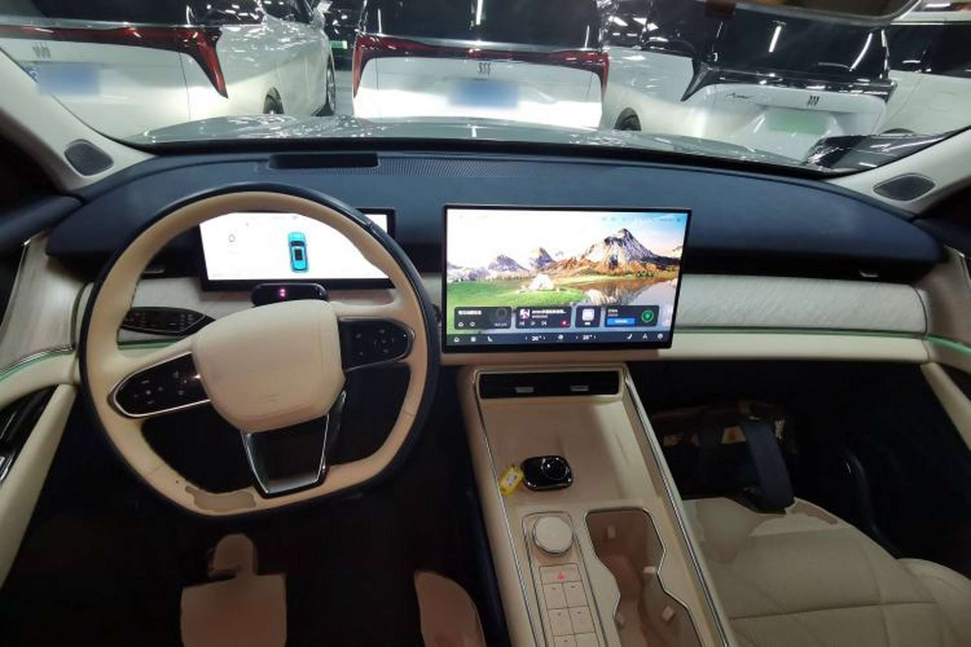Used Chery Fengyun T9 2024 120 Long-Range Flagship Version 7 Seats Ternary Lithium Center Console