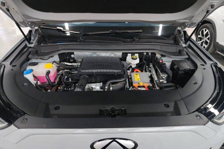 Used Chery Fengyun T9 2024 120 Long-Range Flagship Version 7 Seats Ternary Lithium Engine Bay