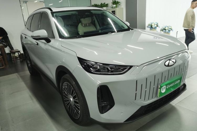Used Chery Fengyun T9 2024 120 Long-Range Flagship Version 7 Seats Ternary Lithium Front Right 45 Deg