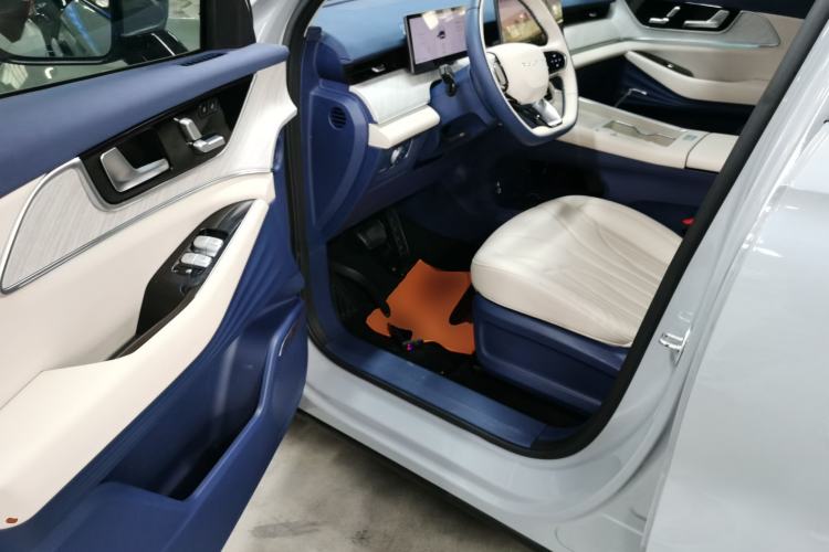 Used Chery Fengyun T9 2024 120 Long-Range Comfort Version 5-Seater with Ternary Lithium Battery Interior 3