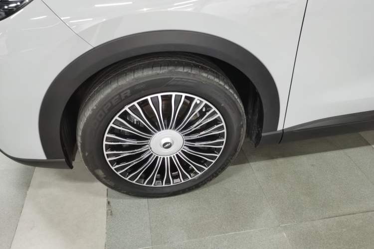 Used Chery Fengyun T9 2024 120 Long-Range Flagship Version 7 Seats Ternary Lithium Left Front Wheel Hub