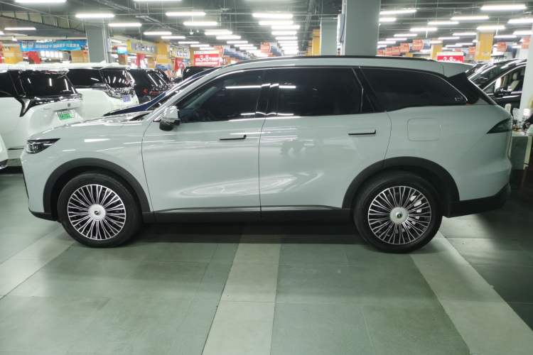 Used Chery Fengyun T9 2024 120 Long-Range Flagship Version 7 Seats Ternary Lithium Left Side