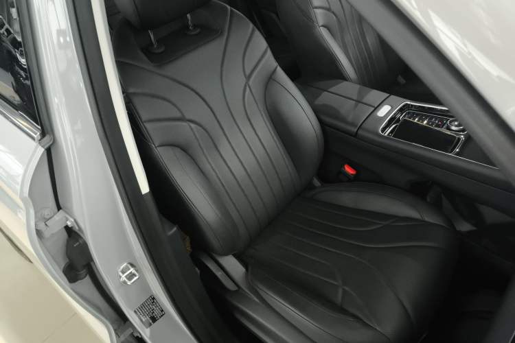 Used Chery Fengyun T9 2024 120 Long-Range Comfort Version 5-Seater with Ternary Lithium Battery Right Front Seat