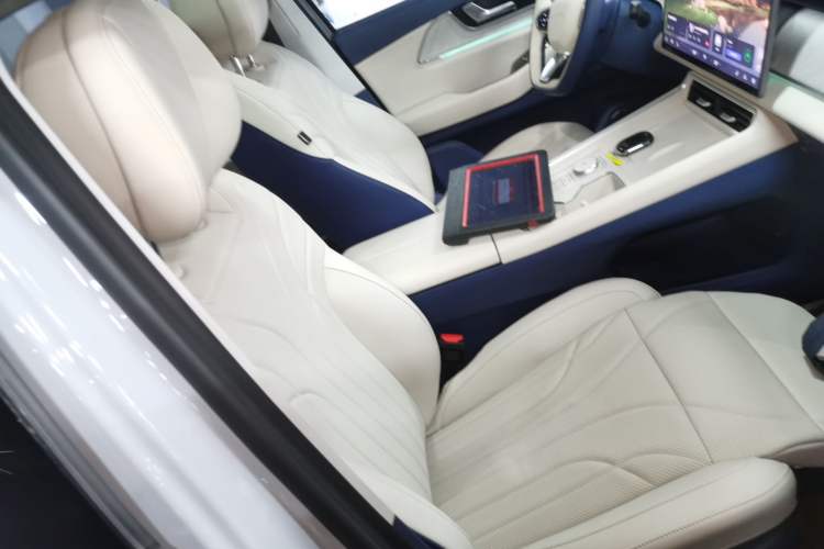 Used Chery Fengyun T9 2024 120 Long-Range Flagship Version 7 Seats Ternary Lithium Right Front Seat